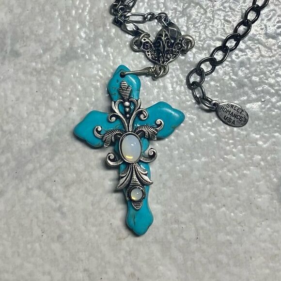 Sweet Romance Turquoise & Opal Stone Necklace - Picture 1 of 4